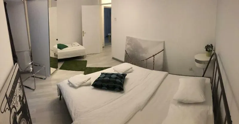 Green Apartment No 12 Bucharest